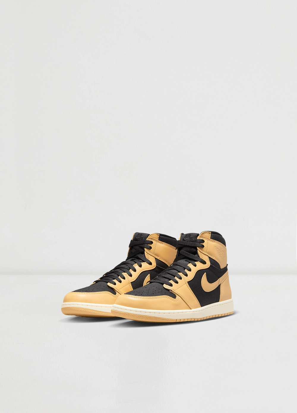 Air Jordan 1 Retro High OG Sneakers