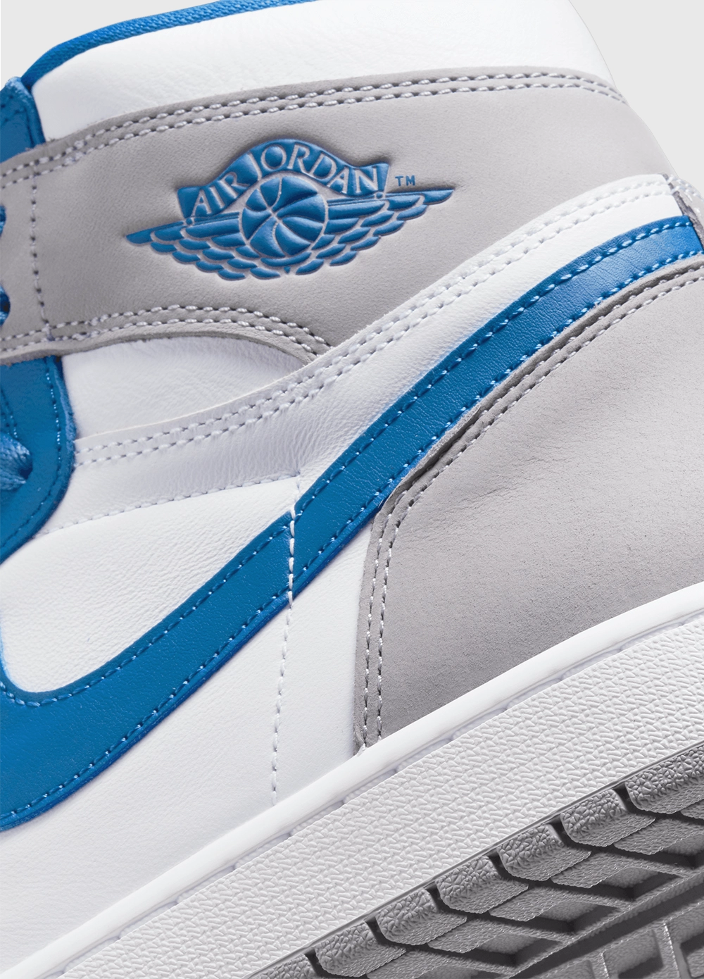 Air Jordan 1 Retro High 'True Blue' Sneakers