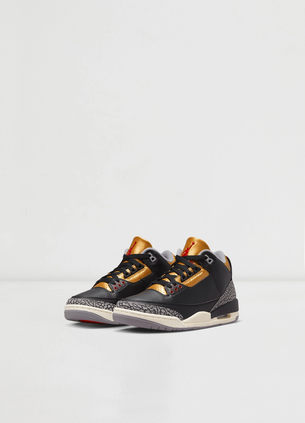 Air Jordan 3 Retro Sneakers