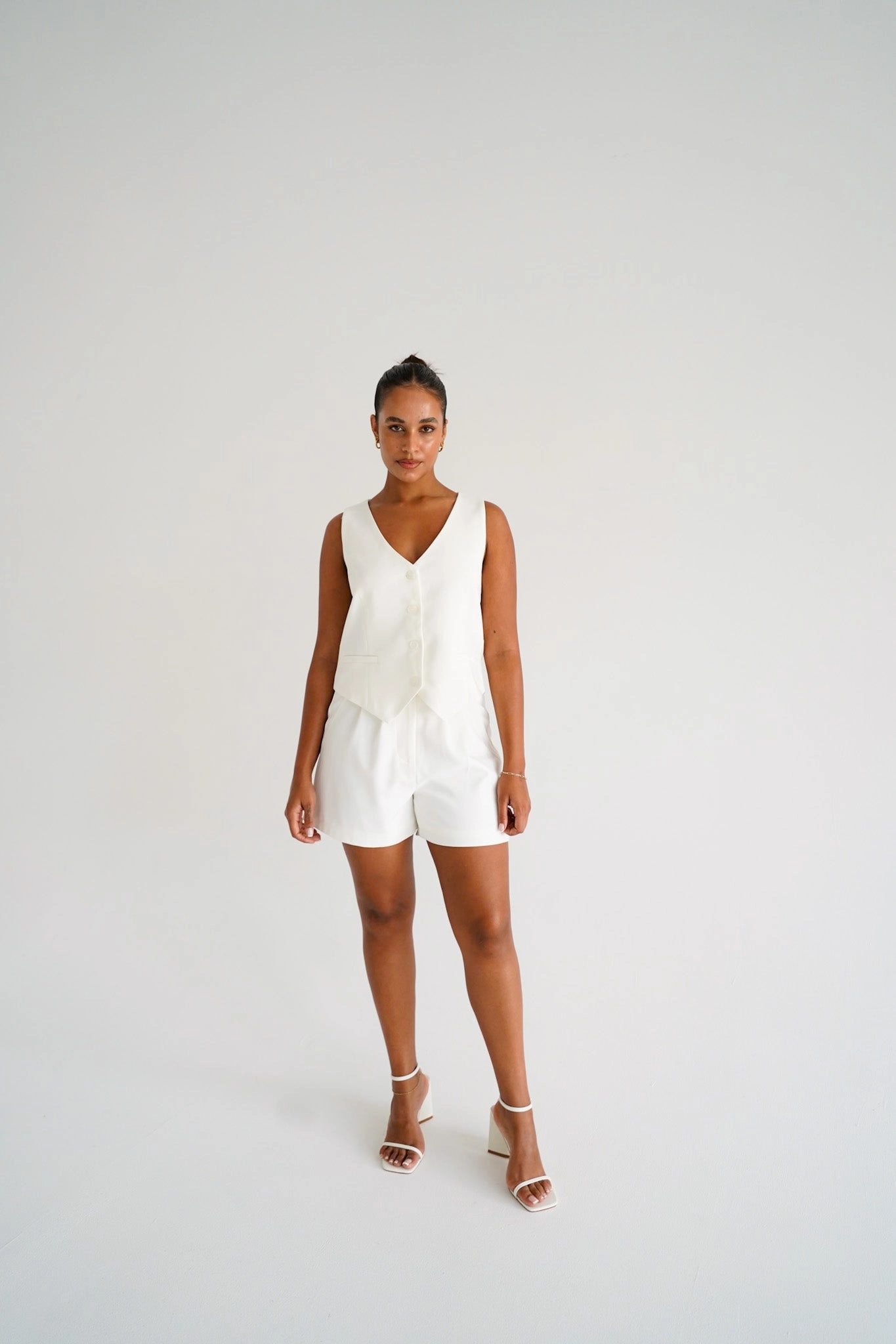 DIEGO VEST WHITE