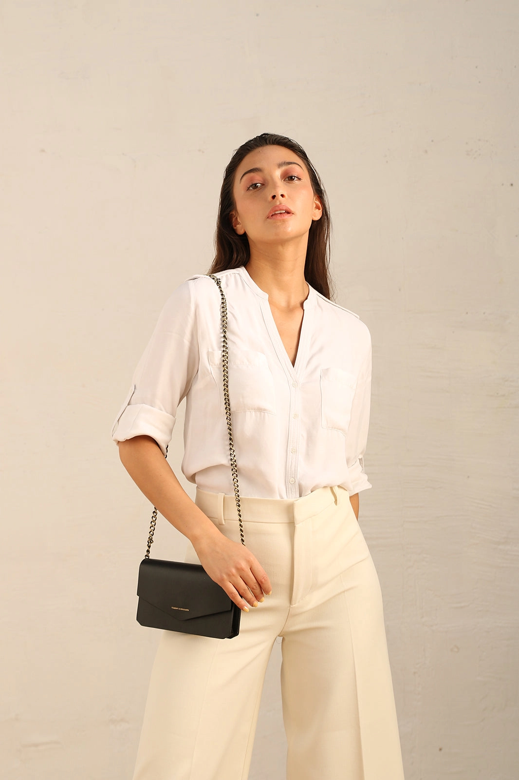 INES - Black (VP)