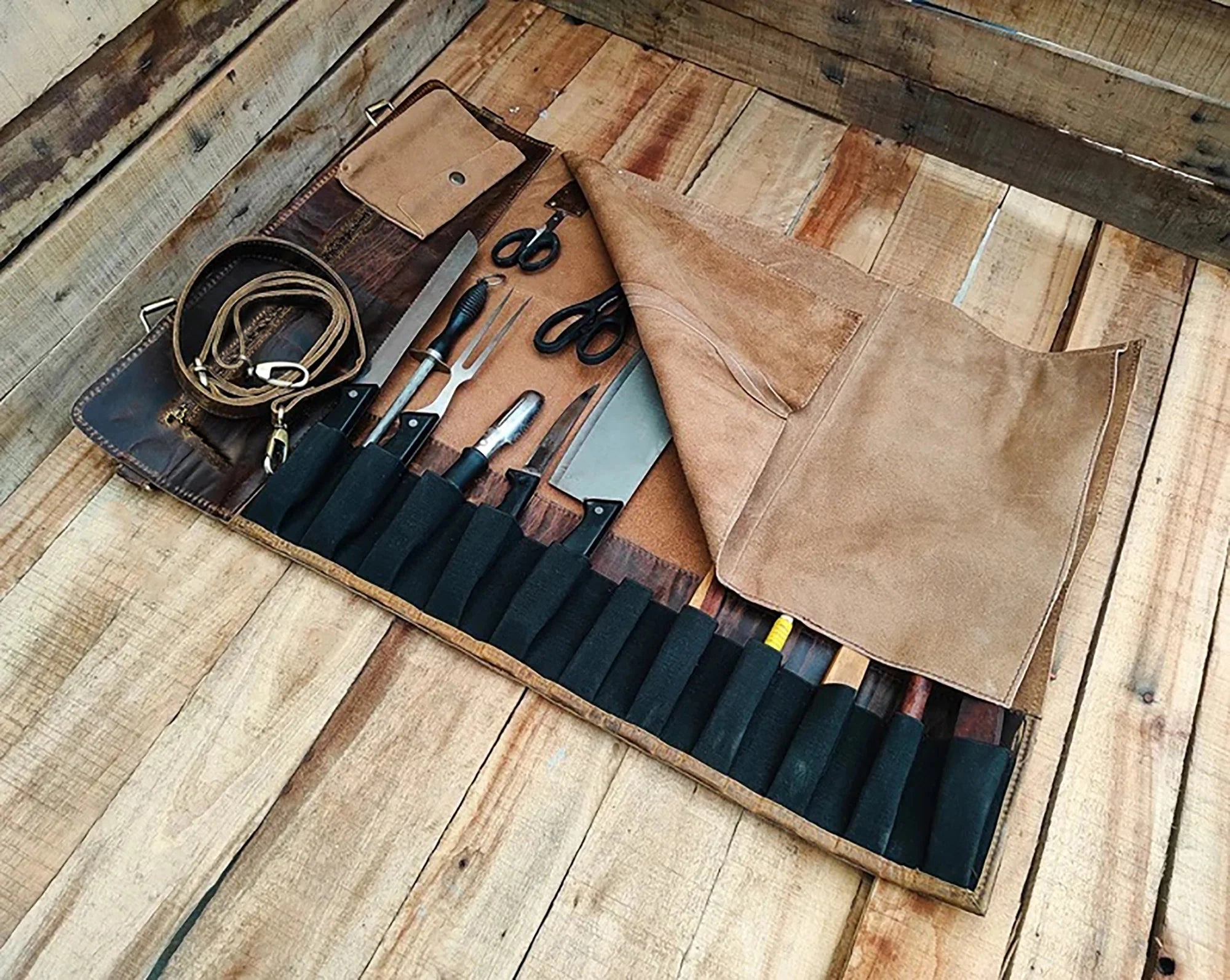 Koch Knife Roll (Dark Brown)