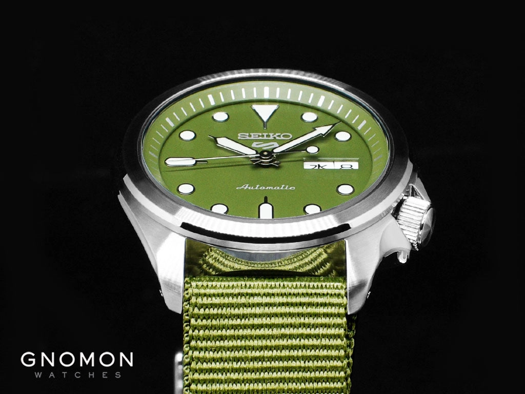 Seiko 5 Sports “Sports Style” Military Green 40 Ref. SBSA055