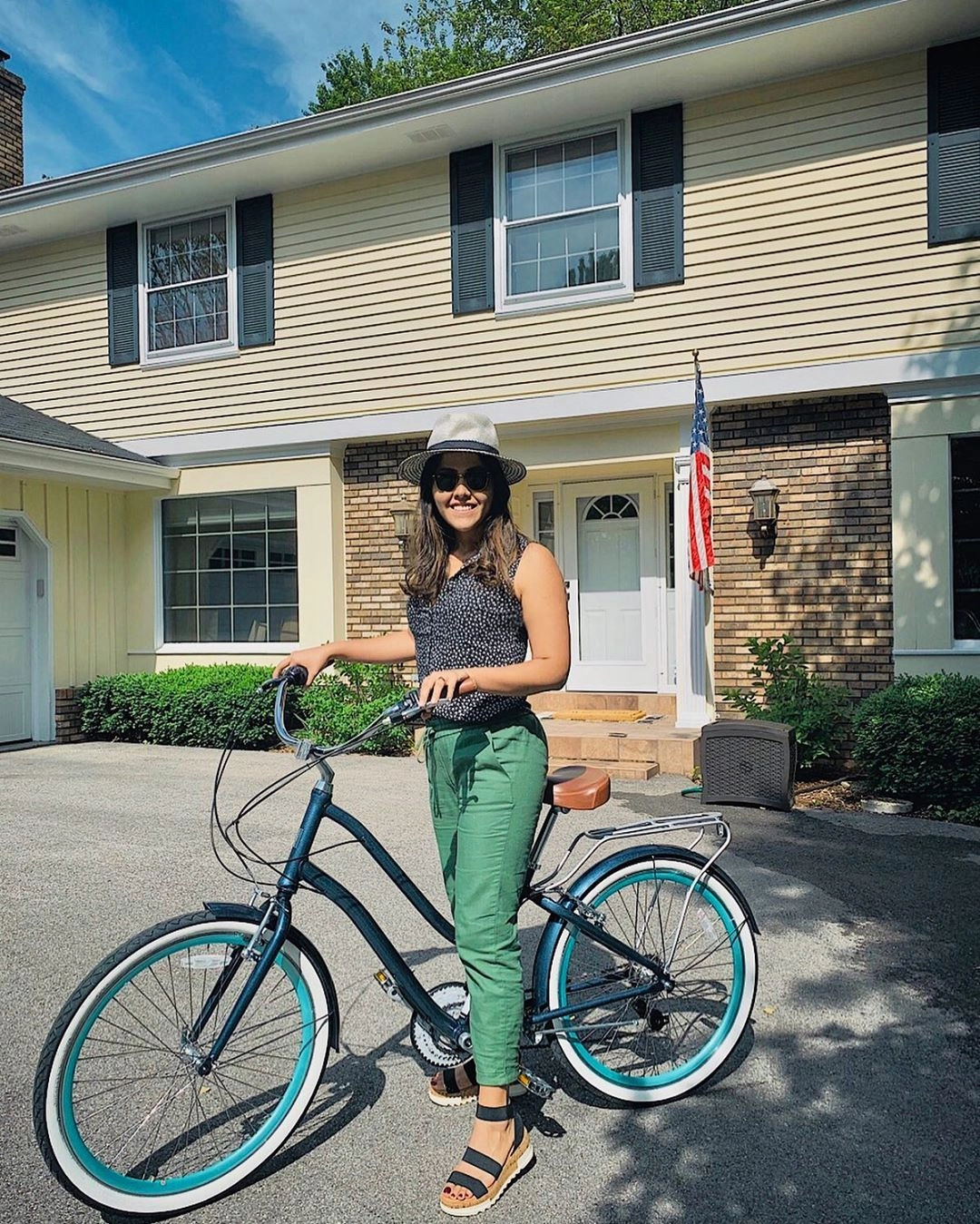 sixthreezero EVRYjourney Women's 26" 7 Speed Steel Step-Through Touring Hybrid Bicycle