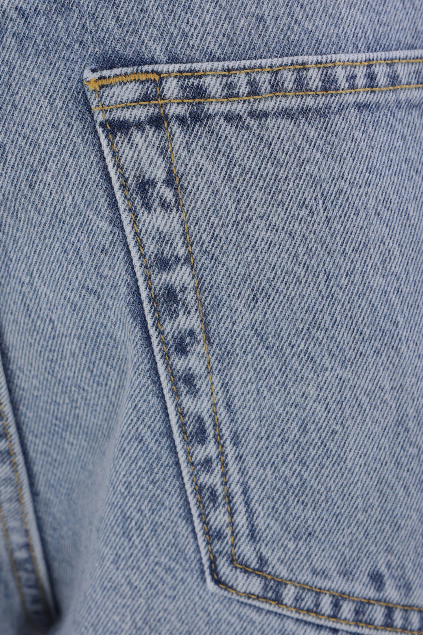 slim-fit jeans in organic cotton