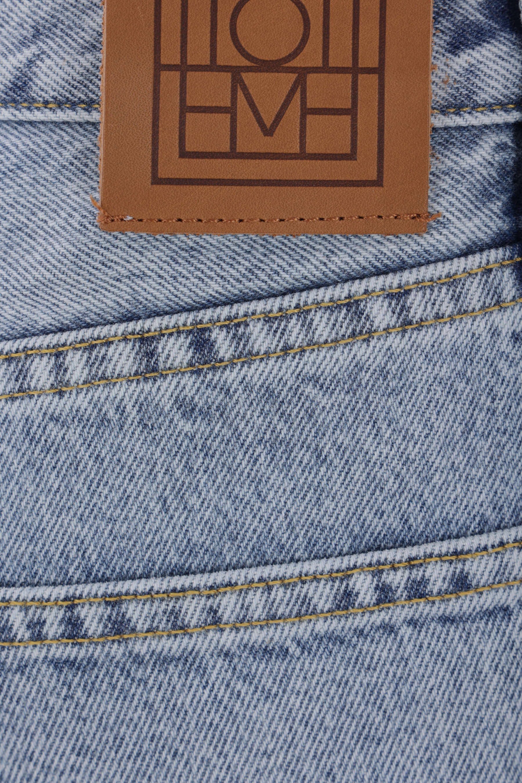 slim-fit jeans in organic cotton