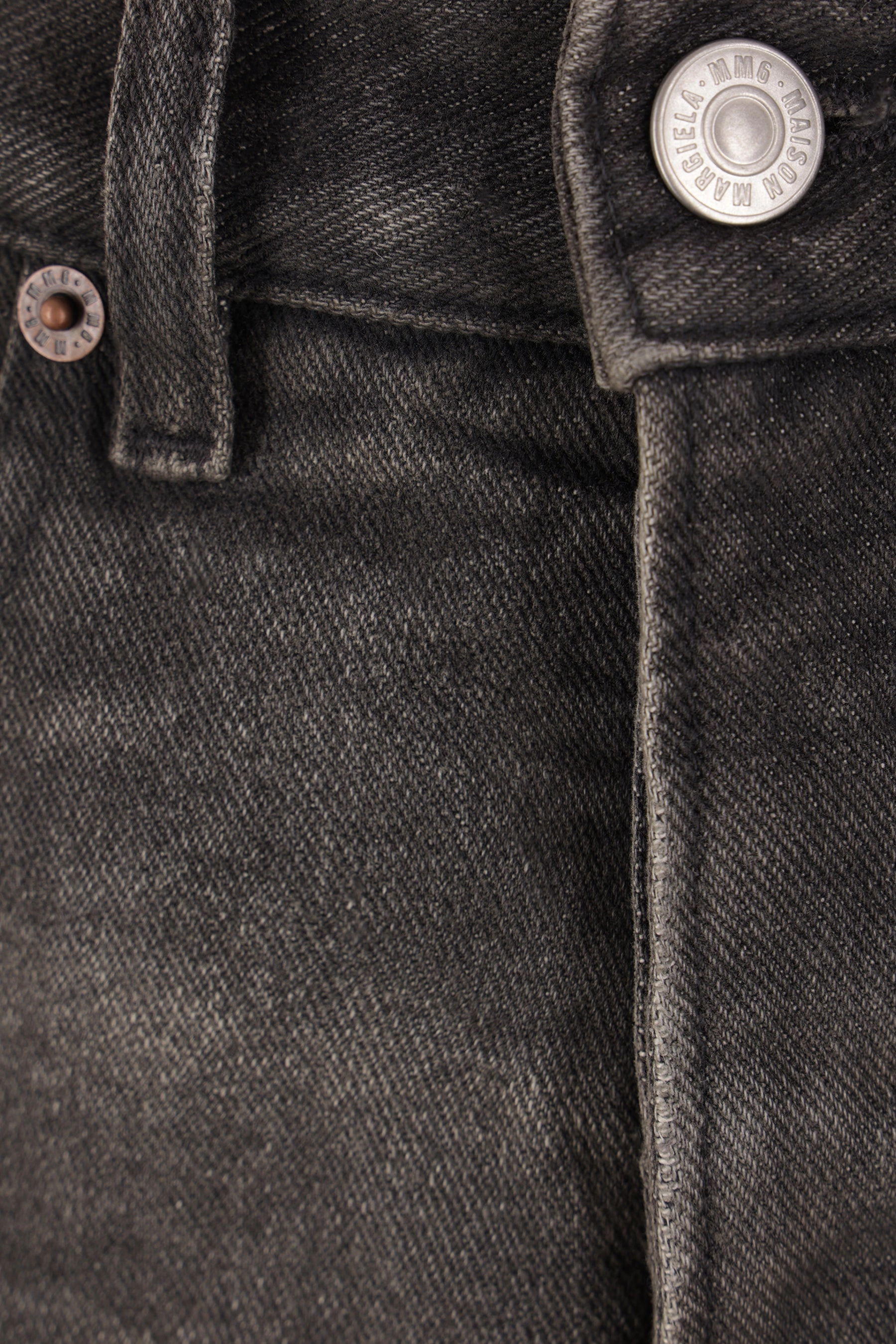 wide-leg denim jeans